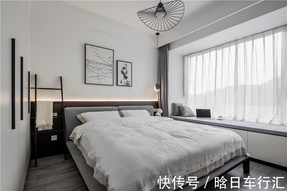 业主|黑白灰和实木打造的空间，设计独立入户鞋帽间，满足五口人的需求