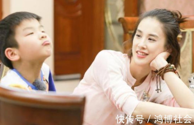 黃圣依婆婆上綜藝帶百人后援團(tuán),不愧是為安迪建滑雪場(chǎng)的豪橫奶奶