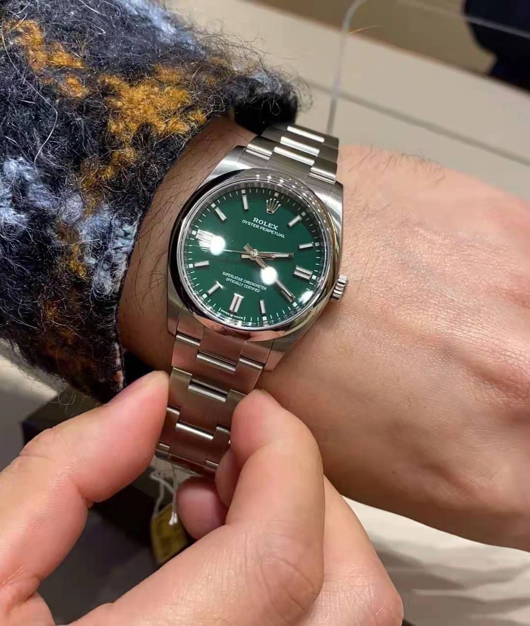 飞行员 欧米茄、万国和劳力士男士入门级手表,选这三款才不会后悔