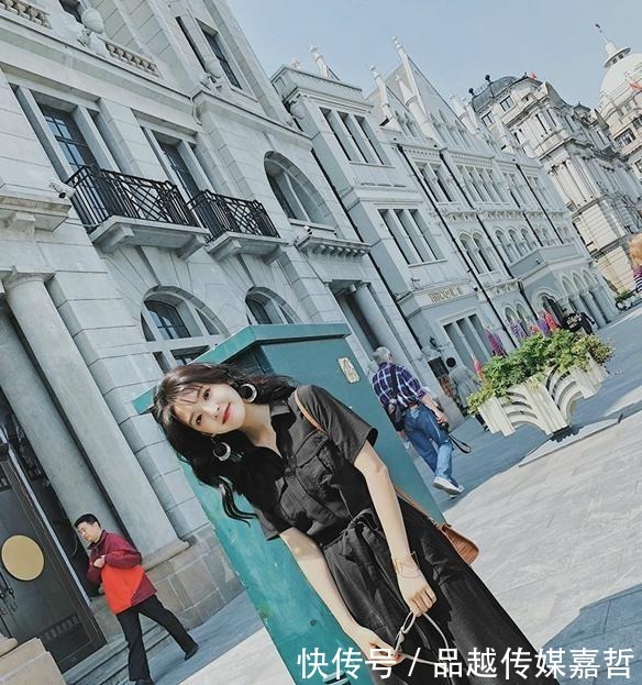 带感|街拍:好久没有遇见这么带感的美女小姐姐了