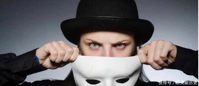 亲密|俗语“人到中年两不交”是什么意思?无论曾经多么亲密,该舍就舍