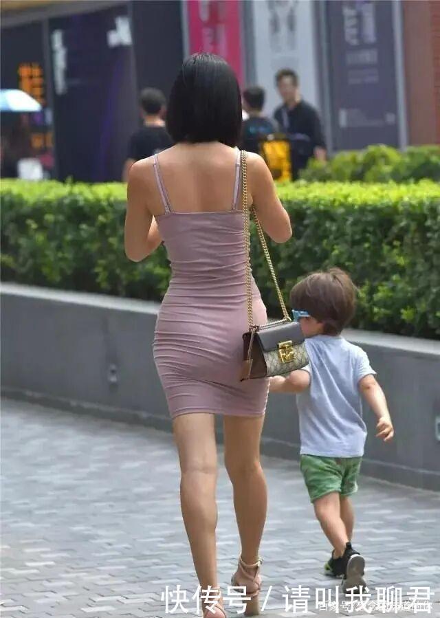 蓬蓬裙 连衣裙穿搭干净清爽,凸显脖颈那迷人的小锁骨,令人爱不释手