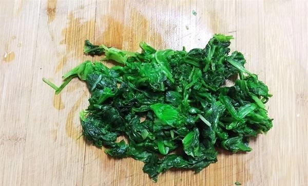 粗粮细吃的菜团子,皮薄馅大,不用和面,吃再多也不会长肉