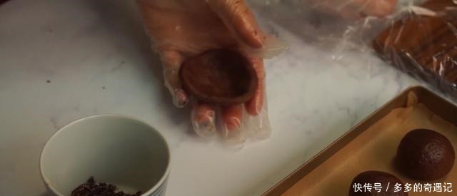 软心巧克力曲奇,麻薯爆浆拉丝粘糯浓香零食中的李奎妹妹