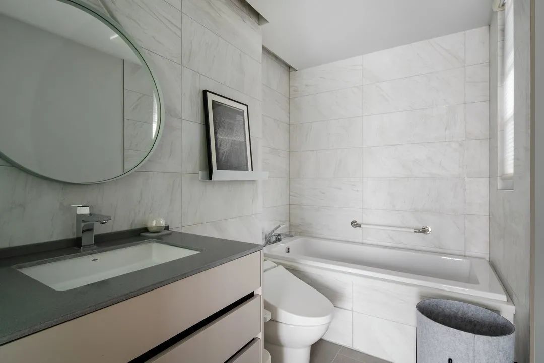 空间|130㎡现代极简，朴素的空间设计，也让生活简约温馨舒适