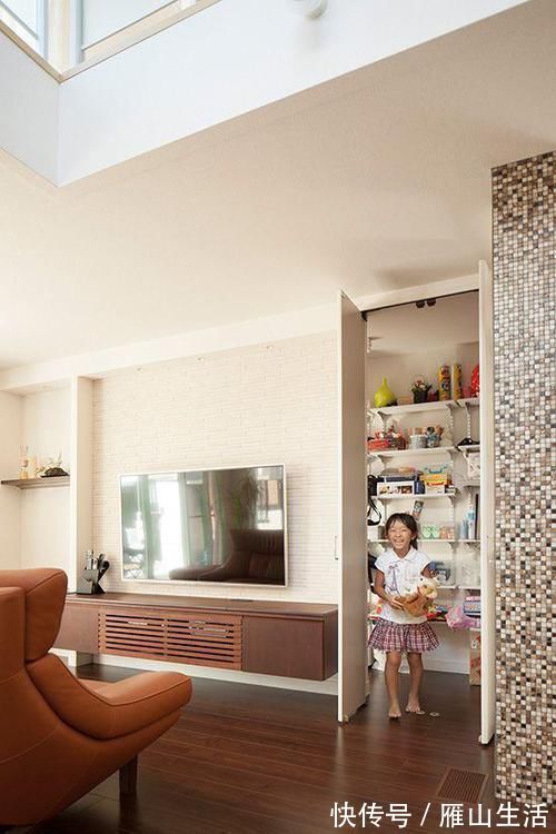 鞋柜|还是日本人较机智,拿出客厅2㎡借给玄关,立马获得一杂物间