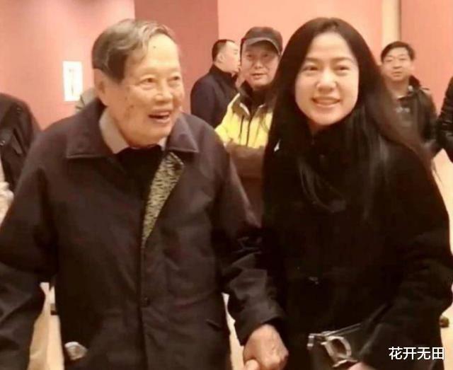 杜聿明!杨振宁有多伟大看98年清华开出的年薪,便可以窥见一二