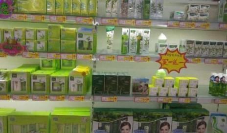 货架|建议大家在超市货架看到这些护肤品,一定拿下,比兰蔻还好用