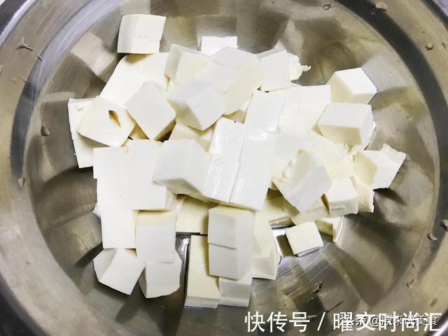小葱拌豆腐|小葱拌豆腐要想做出来饭店的味道，掌握1个技巧，大厨吃了都说好