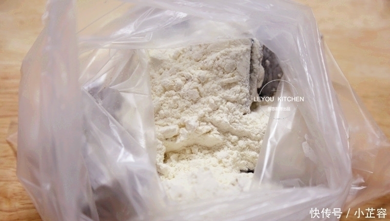 外酥|煎带鱼的一些小妙招,做着更简单,外酥里嫩,香味可以飘到隔壁