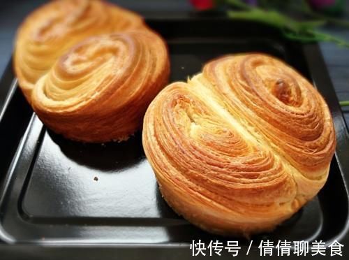 这款面包比做包子更简单,发酵一次就可以,松软拉丝用手撕着吃!