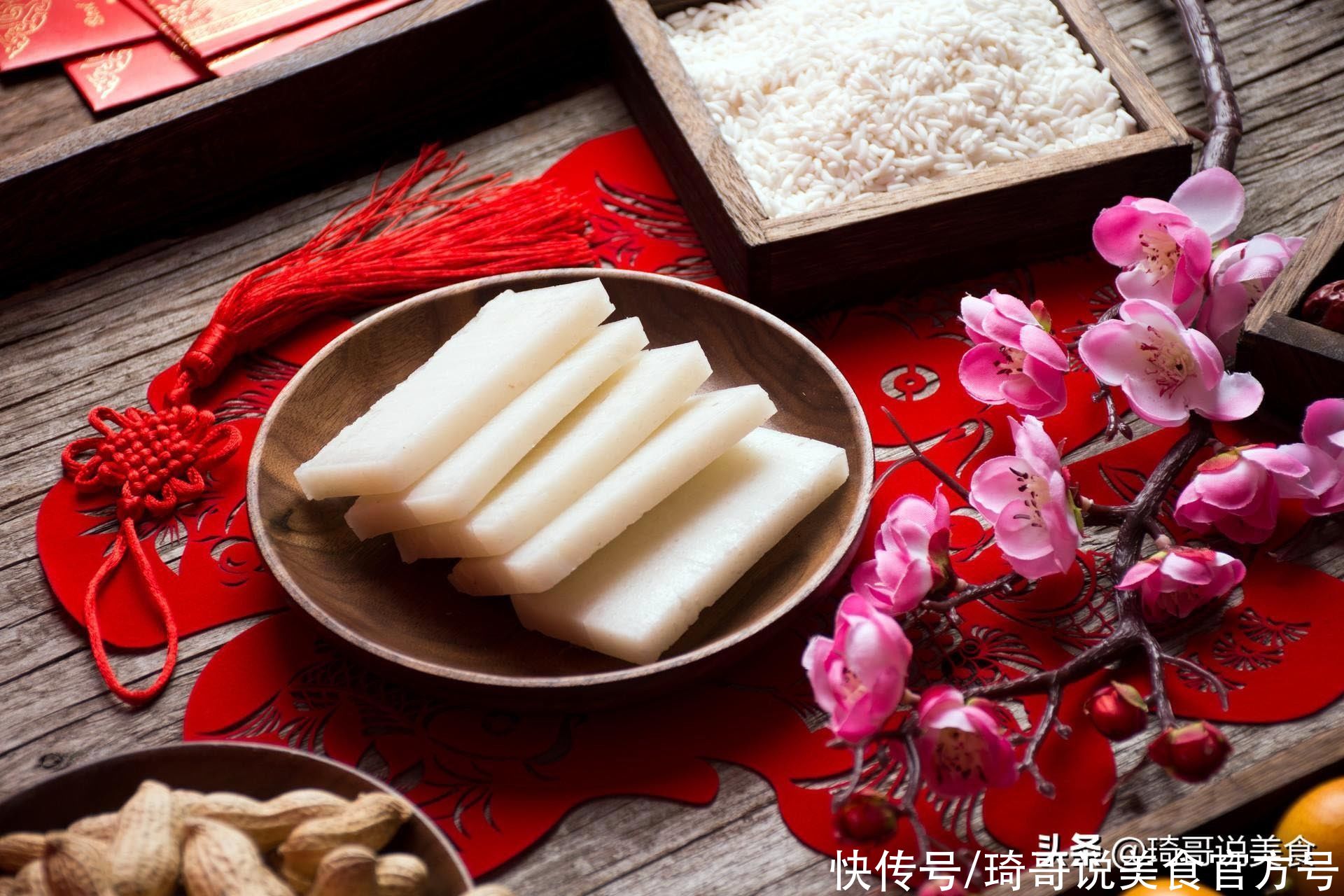  明天大年初五，除了吃饺子，老传统还要吃3种美食，寓意安康发财