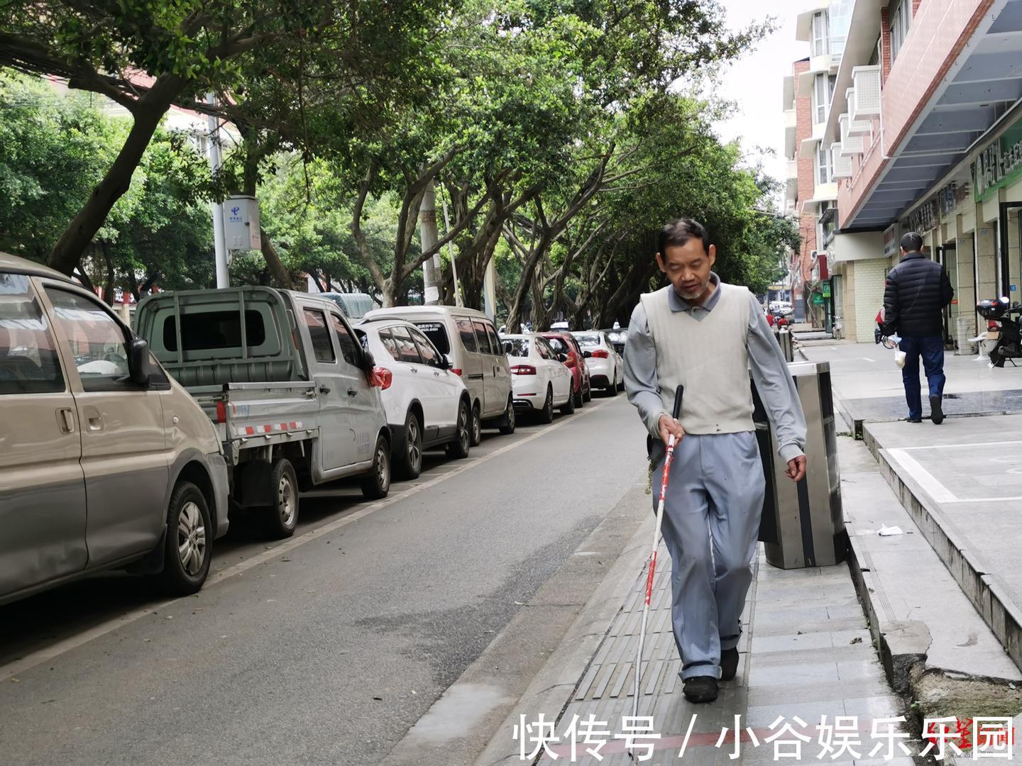 大爷|63岁盲人大爷每天跑步青龙湖:“我想知道跑起来的滋味”