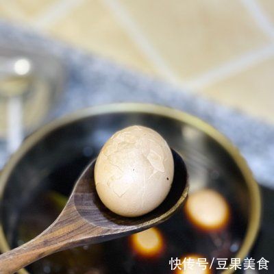 不重样早餐组合｜酸汤肥牛面+茶叶蛋+百香果柠檬水