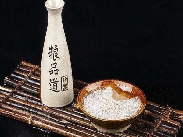 追捧|中国白酒香型各有不同,哪种香型受追捧?看完有结果。