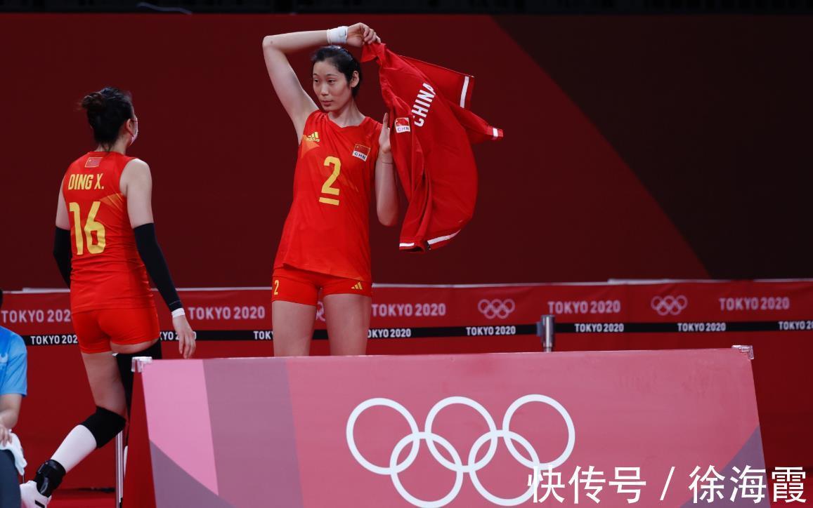 国家队|呐喊式放风!蔡斌重申女排不搞特殊化,没有七仙女,一人呼之欲出