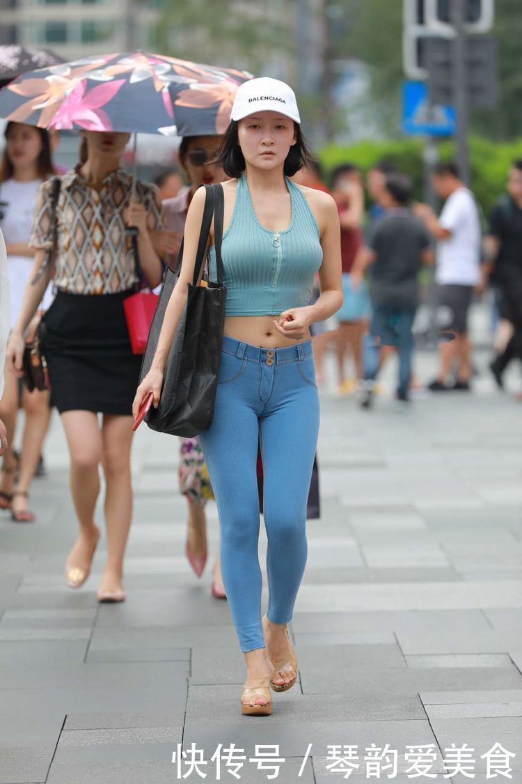 闺蜜团出街,争奇斗艳!颜值,精致,高贵气质俱佳!你喜欢吗