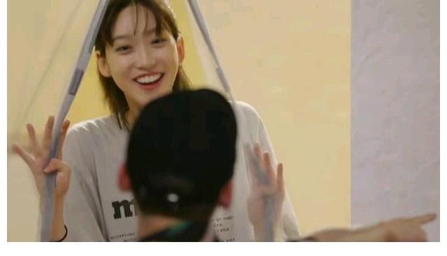 反差萌|《不會(huì)傷害你》頂樓售后之“朱蓮璧合”一家四口 錫勛錫京反差萌