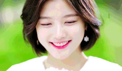 19秋冬最撩人的气质短发,还得在00后身上找!