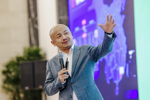 万科物业|万科郁亮谈房地产过冬：如缩骨减肥般疼痛，但相信有春天