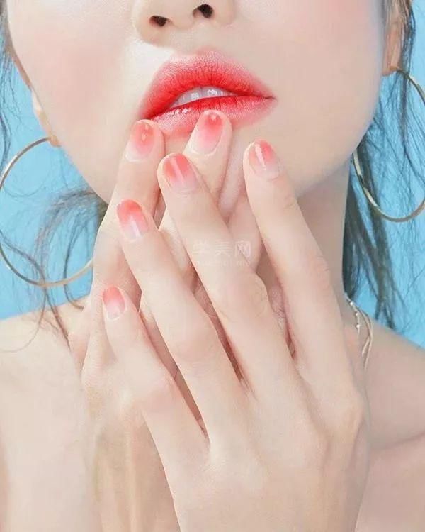 2020春夏流行美甲来了,最新美甲大合集,好看到犯规