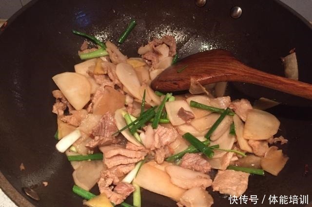 美食君|种植超过2000年,常被误认为萝卜,南方见得多,吃法更百变