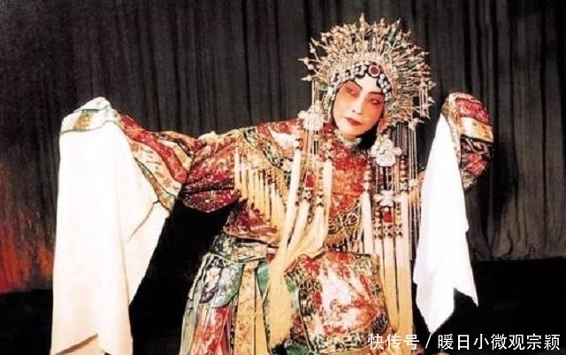 游览香山触景生情,他随手在石头上刻个字,谁料最终葬在此处