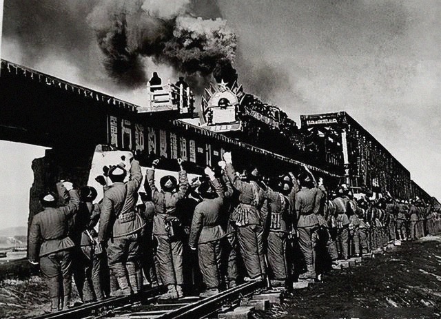 洪学智|什么人什么事让彭老总如此大怒?拍了桌子吼道:那你来指挥打仗