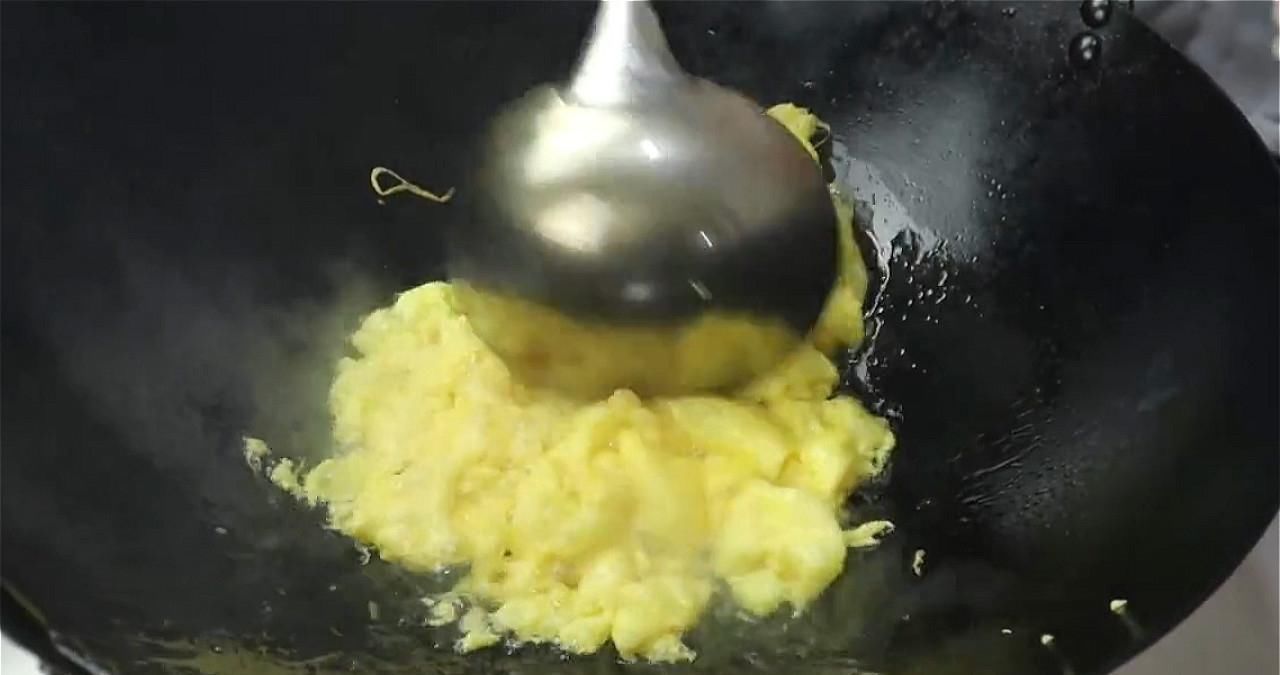 孩子|莴笋下饭的做法,我家三天两头就做,孩子每次都吃光,太香了