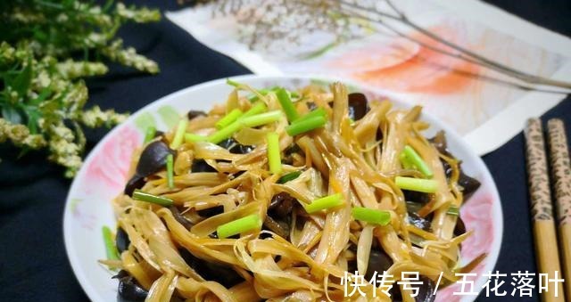 木耳|此菜是天然“健脑菜”读书的孩子要多吃，大脑更聪明，科科拿第一！