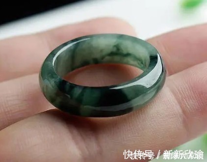 戒指!翡翠知识详解:购买戒指除了材质和漂亮,还有一个更重要的因素!