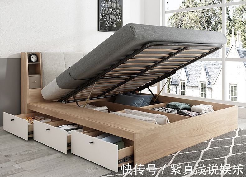 衣帽间|越来越多人将床底加高1m左右，做成衣帽间，省空间又能“装”！