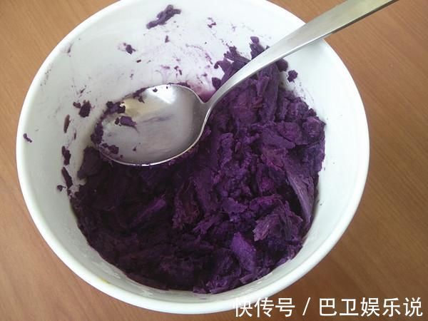 小麦粉|1个紫薯,4勺糯米粉,不用烤箱,不用炸,甜糯松软,比蛋糕好吃