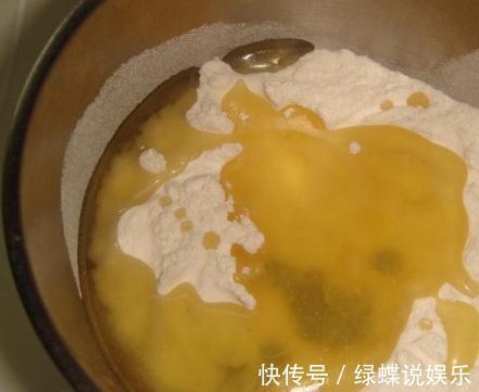 奶奶说烙饼时加点它，咬一口满嘴香，好吃有诀窍，知道的人很少