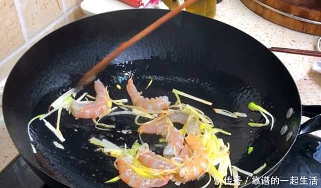 胡萝卜|天冷了,萝卜和它是绝配,炒一炒,鲜香味美营养高,不懂吃可惜了