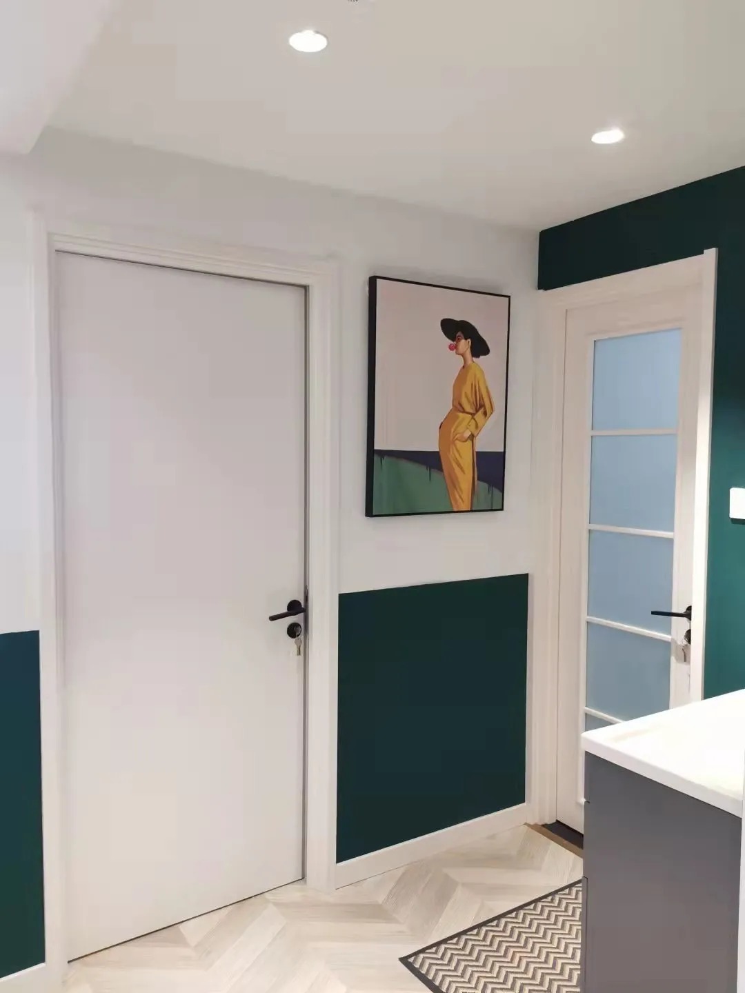 墙面|现代灰遇上复古绿,混搭出的有色之家