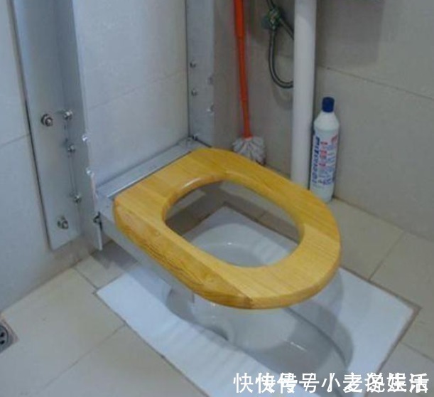 防水|再买房，厕所坚决不装马桶，丢掉洗手台，瞧下图装修，实用上档次