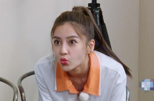 b有種跑男地位叫李晨,開(kāi)鎖失敗時(shí),鄭愷蹦出一句話,baby沉默