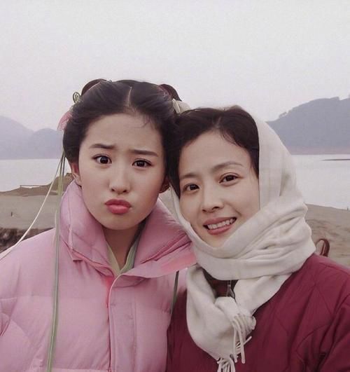 张绍刚|张绍刚说金莎随母姓尴尬，刘亦菲吴亦凡杨志刚不是给妈妈长脸了吗