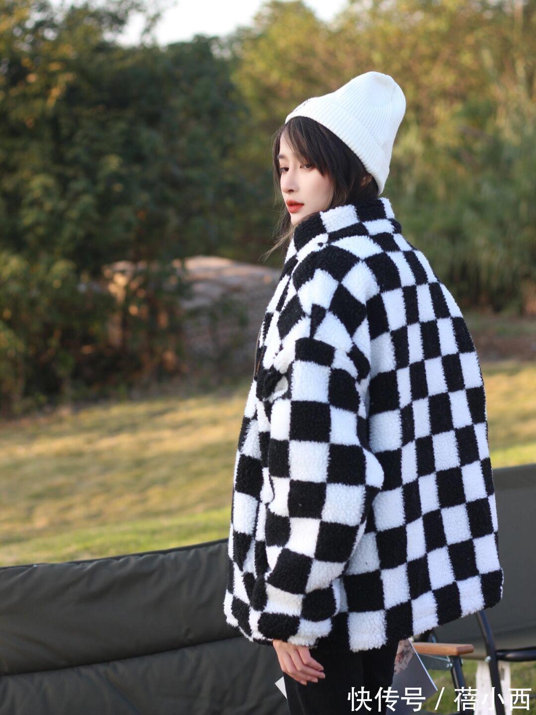 外套 给时尚做减法,这一季爱上“羊羔毛”外套穿搭,有点慵懒有点腔调