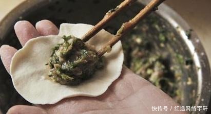 饺子|调饺子馅是放生油还是熟油?可能多数人放错了,难怪饺子不好吃
