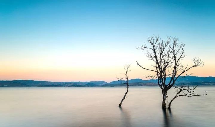  折槛|烟雨夜读 折槛朱云头未白