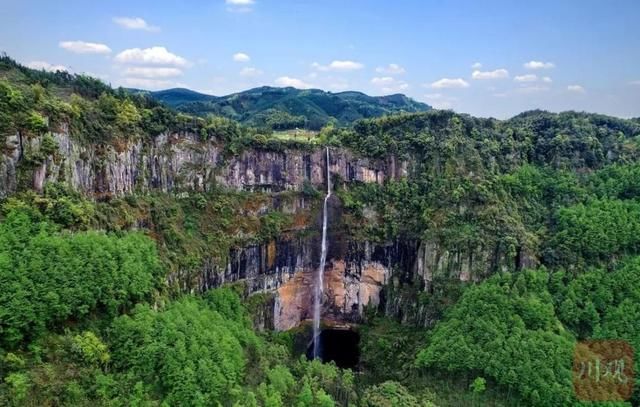 未经审批，无资质俱乐部自行组织户外＂百米速降＂ 文旅局：难以监管，只能以劝导为主|民情 | 百米速降