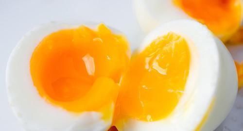 凉水下锅|煮鸡蛋,应该用凉水还是热水用错水,难怪蛋壳总破裂还不好剥壳