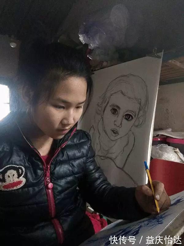 盼望!一位15岁的小姑娘,没有任何绘画基础,却画出了令人感动的圆珠笔作品!