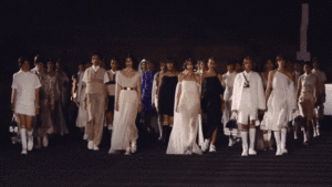 她们的早春秀有多美，我的心就有多荡|壹周潮话题 | 紧身裤