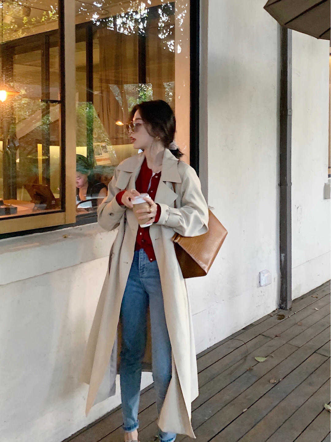 秋天|风衣的潮流还没过,小个子宁可搭配裤子,这是为什么?看完就明白