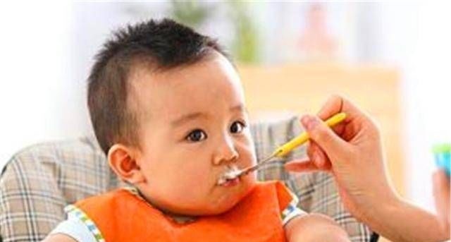 妈妈|三个孩子的妈妈孩子两岁前,不要碰两种汤,否则会伤脾胃