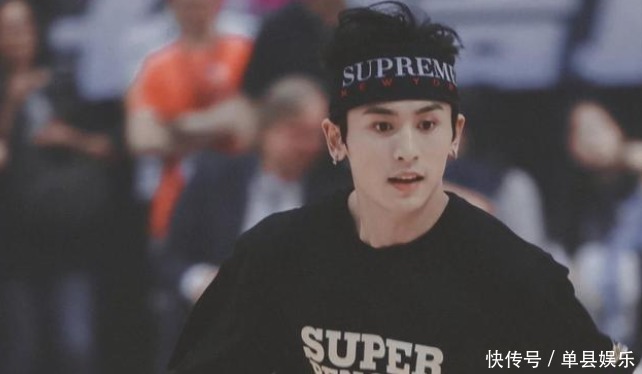 同是凭《山河令》出圈,龚俊综艺代言不断,张哲瀚却很低调