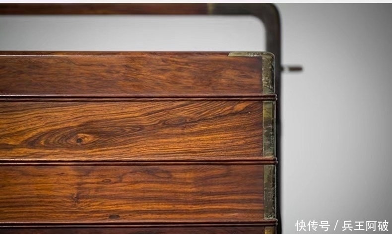案头|文房案头收纳器,黄花梨铜包角,三撞提梁盒